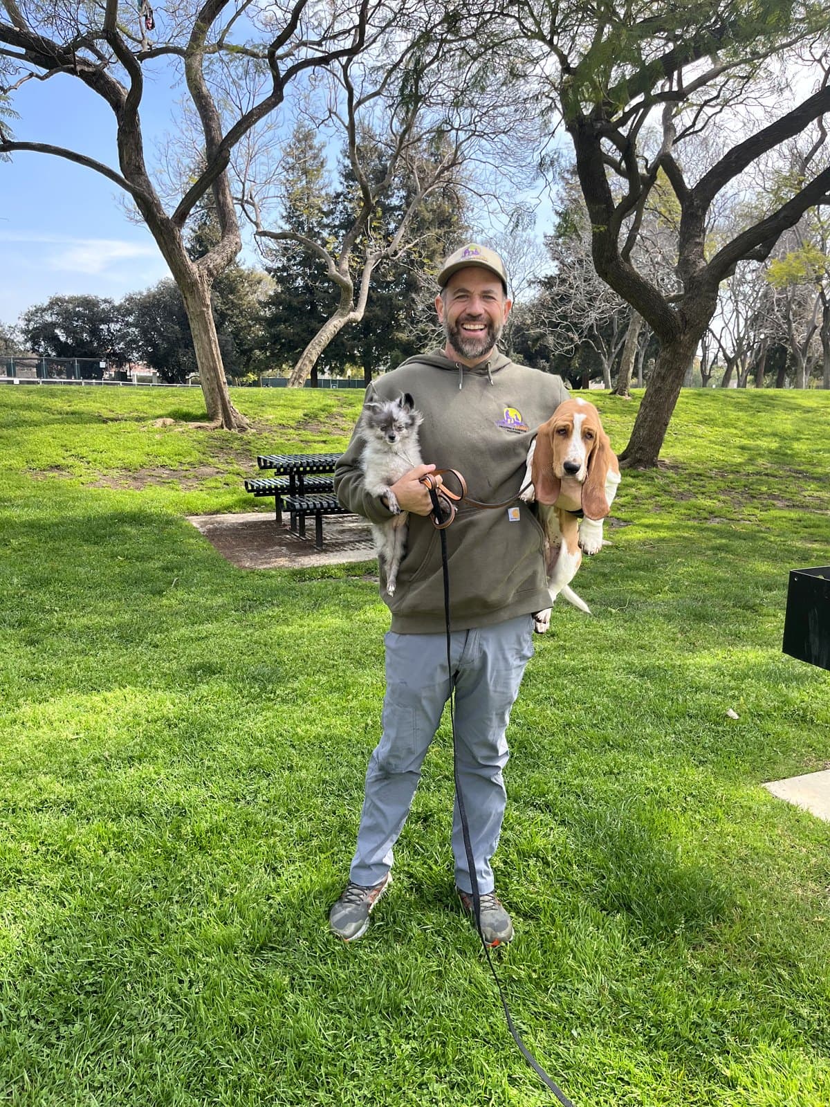 Brett Endes leading a group dog training class in Austin